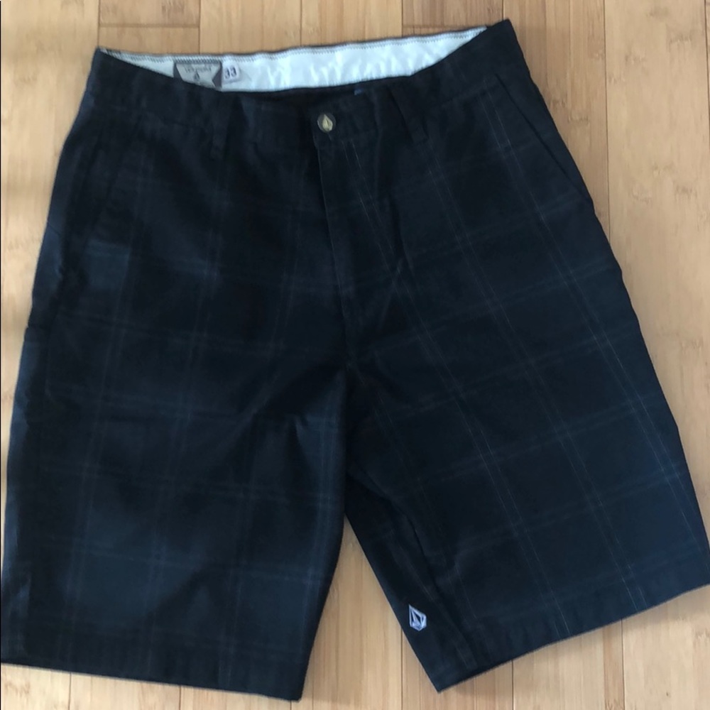 Volcom shorts